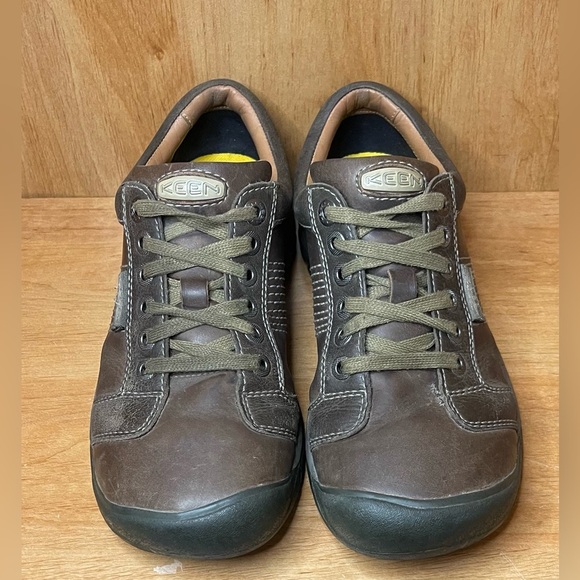 Keen Brown Lace Up Boots with Durable Leather - Picture 3 of 7